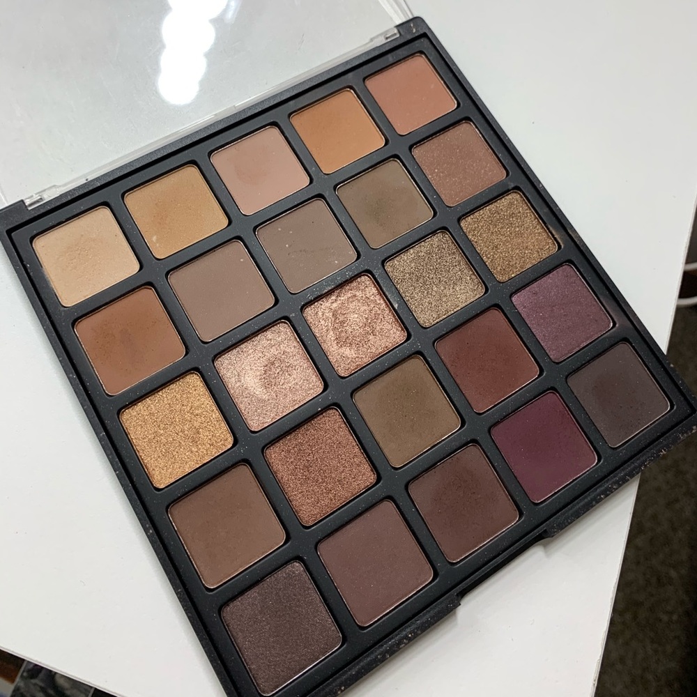 MORPHE 25B EYESHADOW PALETTE